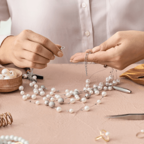 Crafting Pearl Necklace